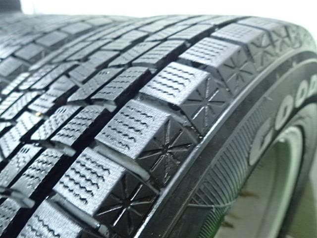 B1039【送料無料】スタッドレスタイヤ 225/65R17 4本セット