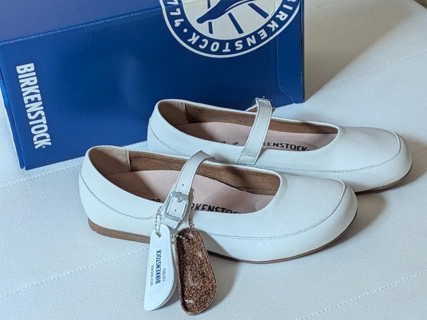 新品BIRKENSTOCKリズモアホワイト、赤 レザーシューズ 2足