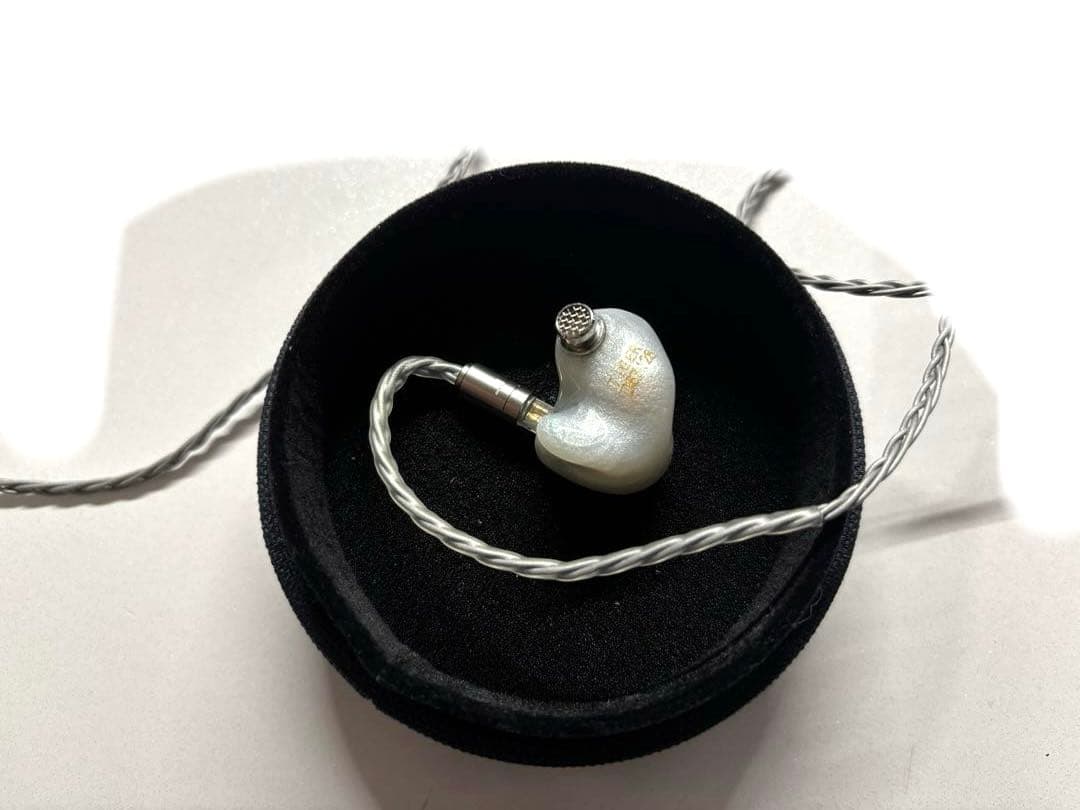 qdc white tiger イヤホン