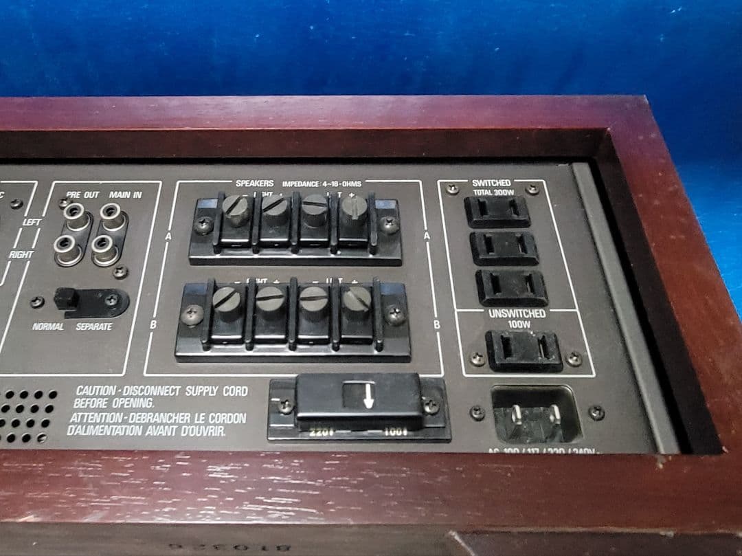 Accuphase（アキュフェーズ）プリメインアンプ E-303通電のみ確認済み