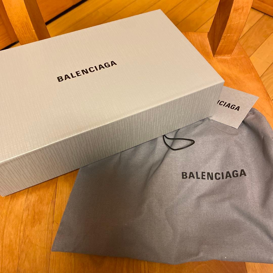 バレンシアガ　LE CITY チャーム エッフェル