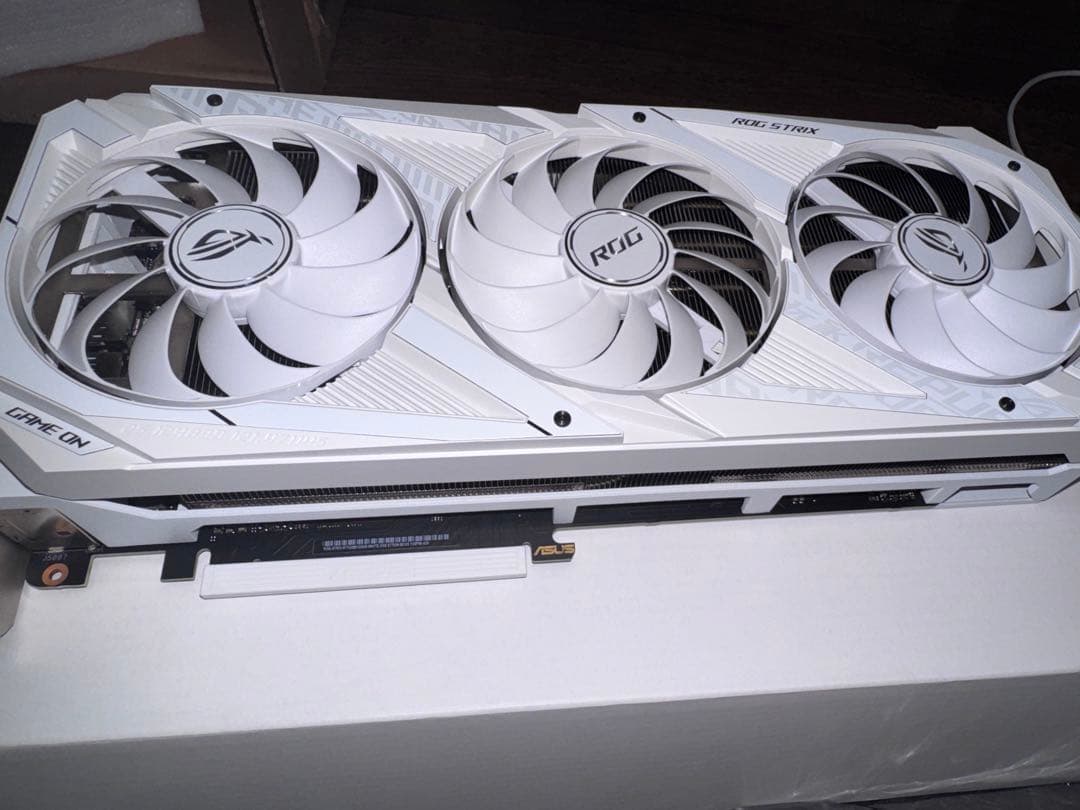 グラフィックボード・グラボ・ビデオカード ASUS ROG STRIX GeForce RTX3090 White