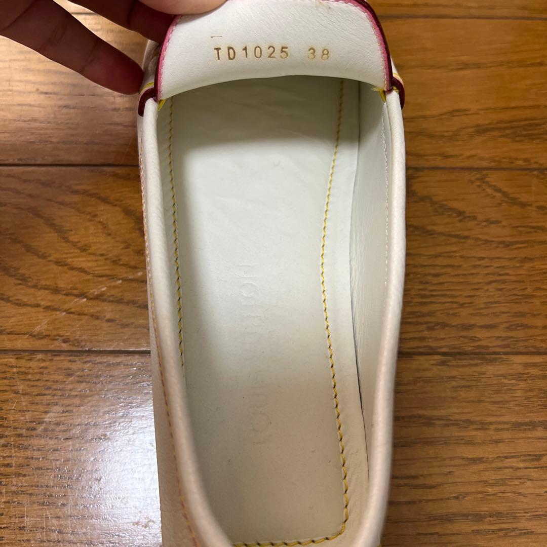 LOUIS VUITTON アイボリー ローファー靴　モカシンレディース　箱付
