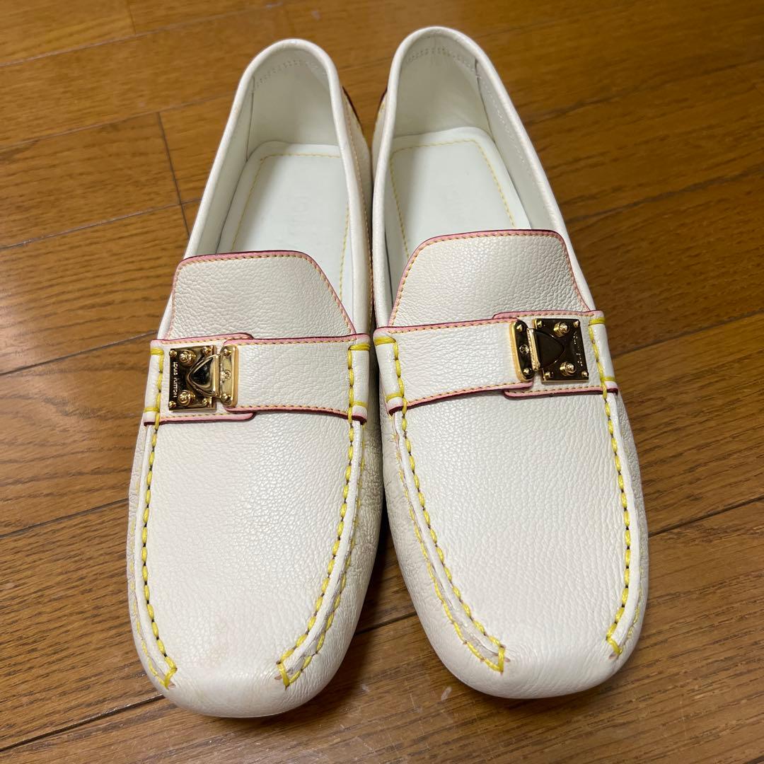 LOUIS VUITTON アイボリー ローファー靴　モカシンレディース　箱付