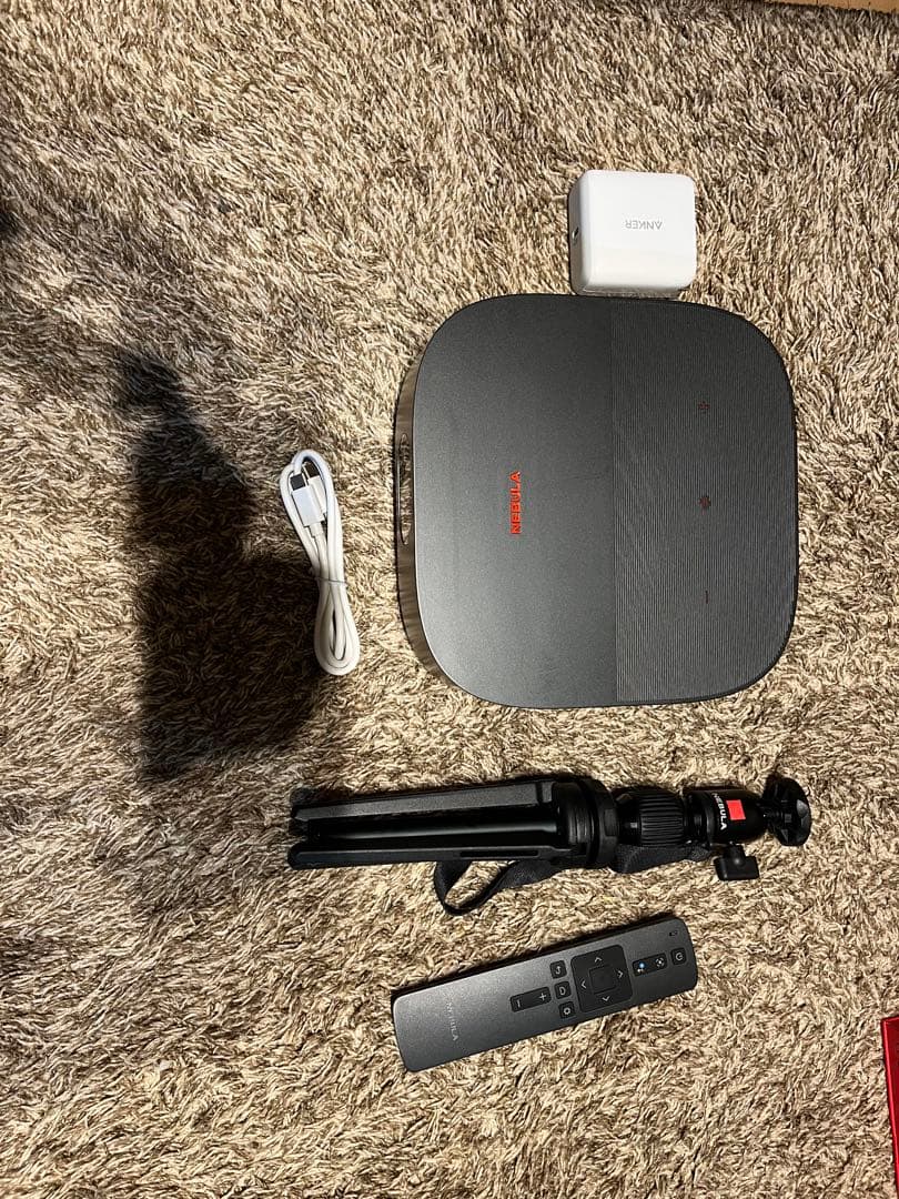 ANKER NEBULA Vega Portable （公式三脚スタンド付き）