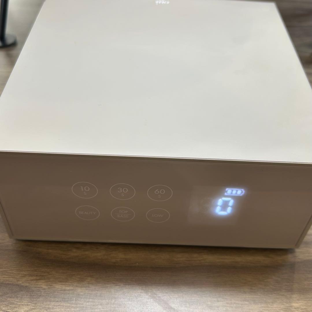 oui nail ネイルライト(美容機能付き)