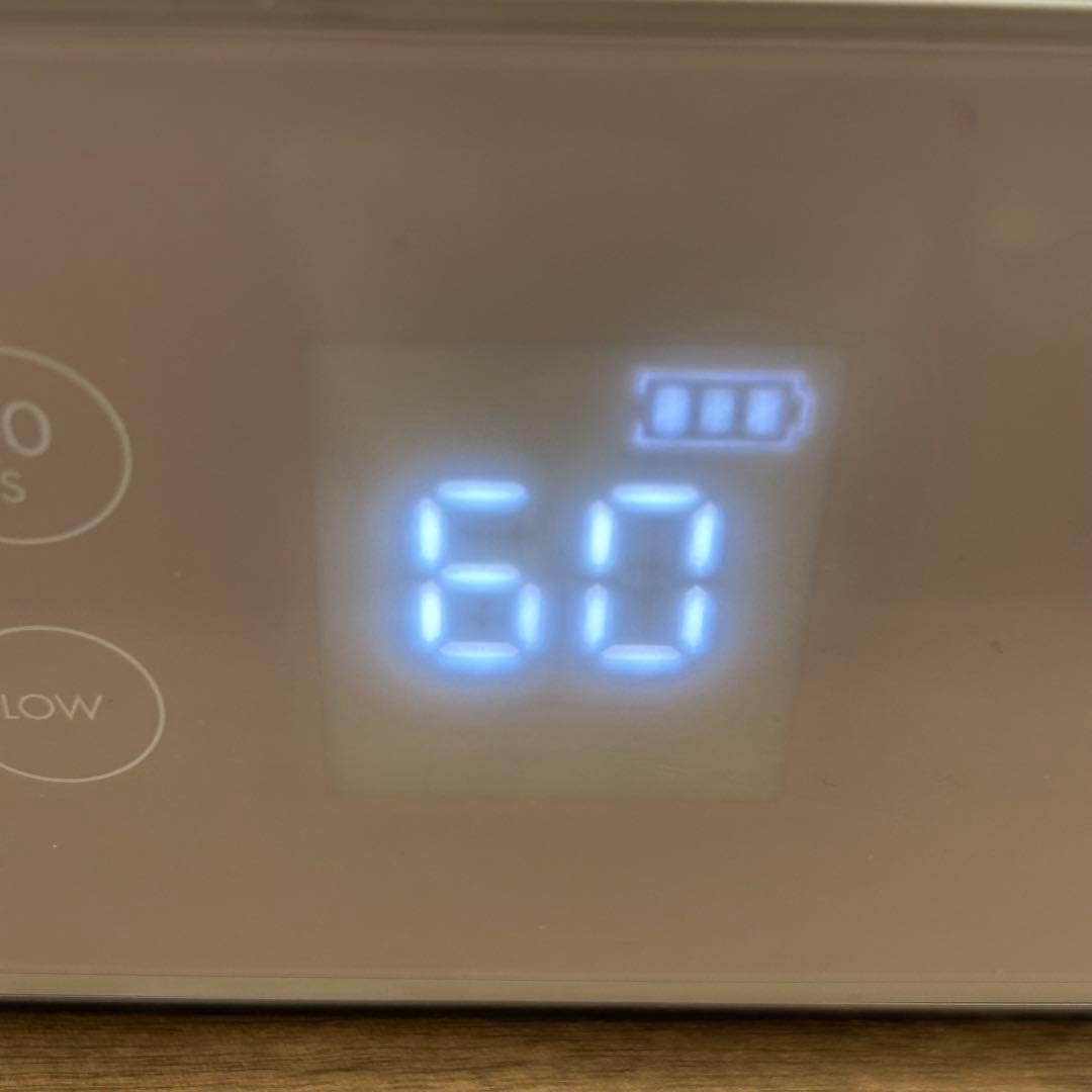 oui nail ネイルライト(美容機能付き)