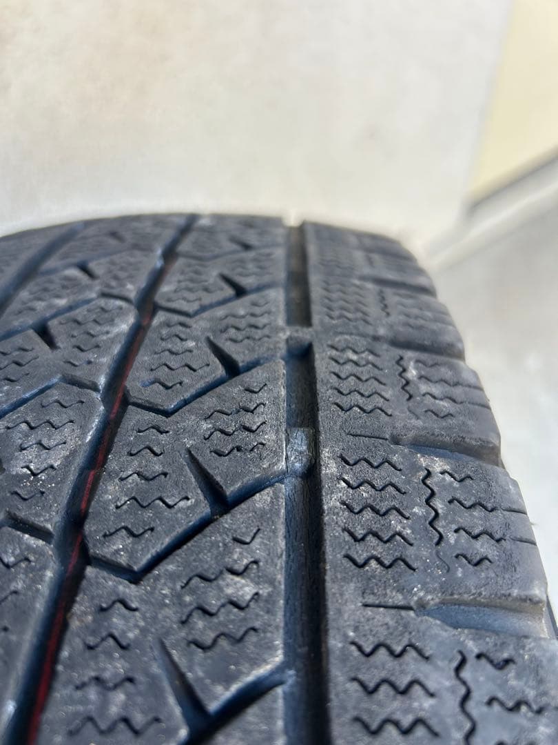 送料込み！！ハイエース　15インチ タイヤセット　スタッドレス