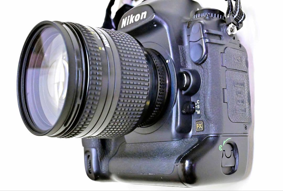 Nikon D3S デジタル一眼レフカメラ　レンズ付き
