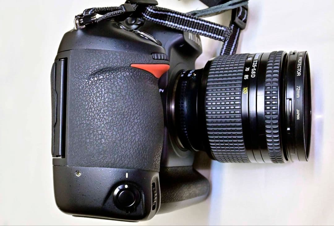 Nikon D3S デジタル一眼レフカメラ　レンズ付き