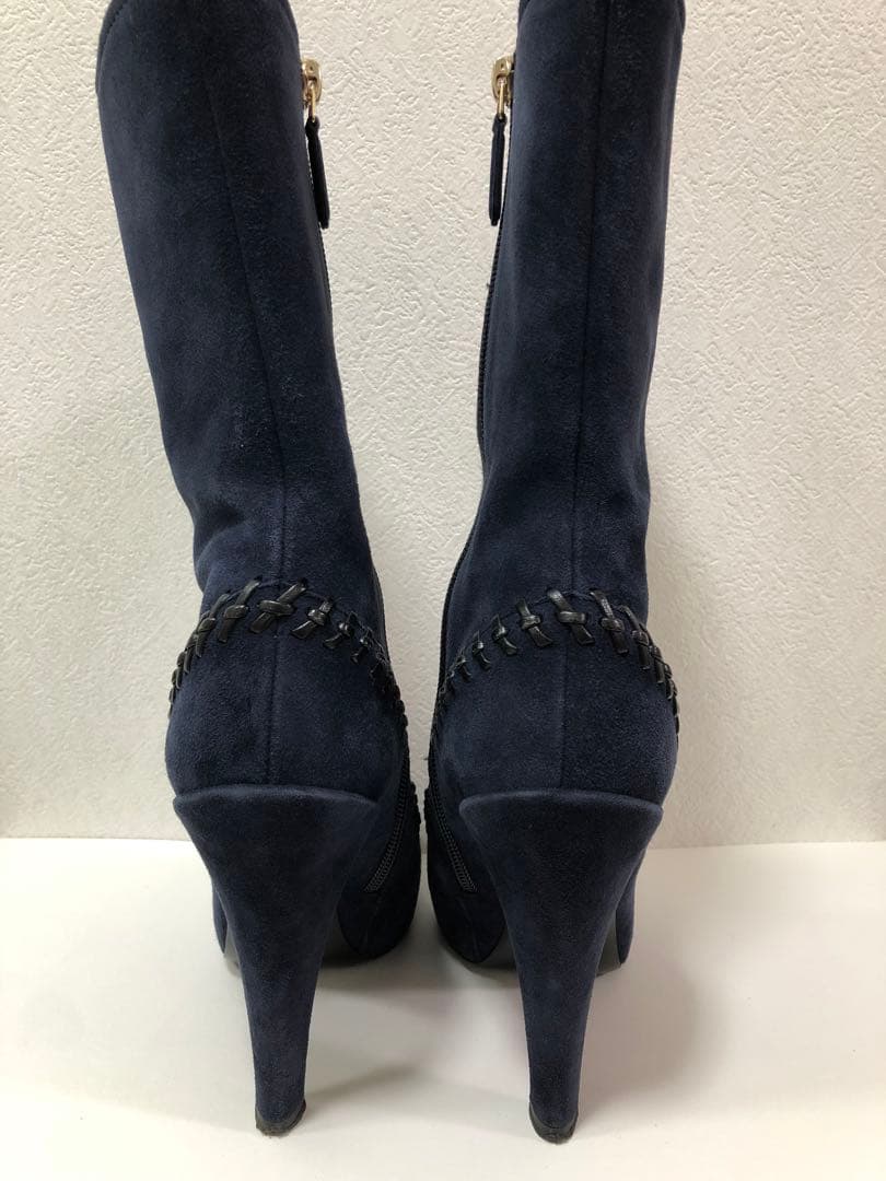 美品【CHANEL】ネイビー スエード ヒールブーツ　36サイズ