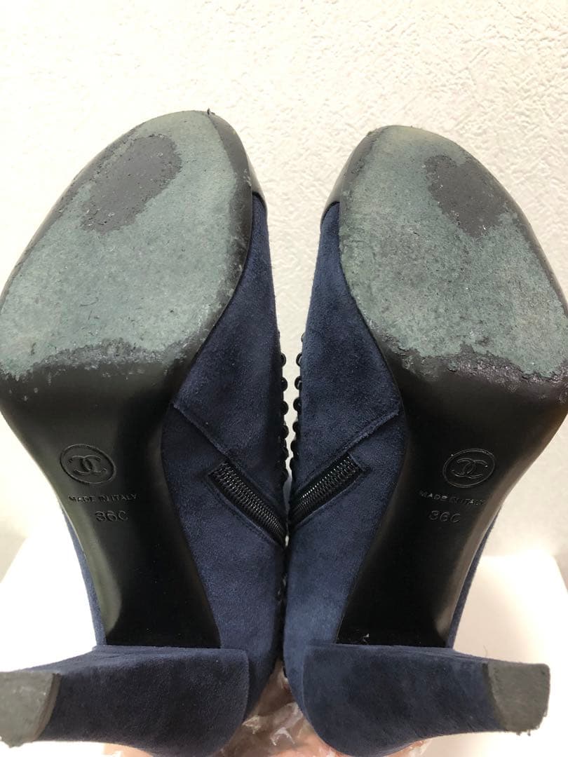美品【CHANEL】ネイビー スエード ヒールブーツ　36サイズ