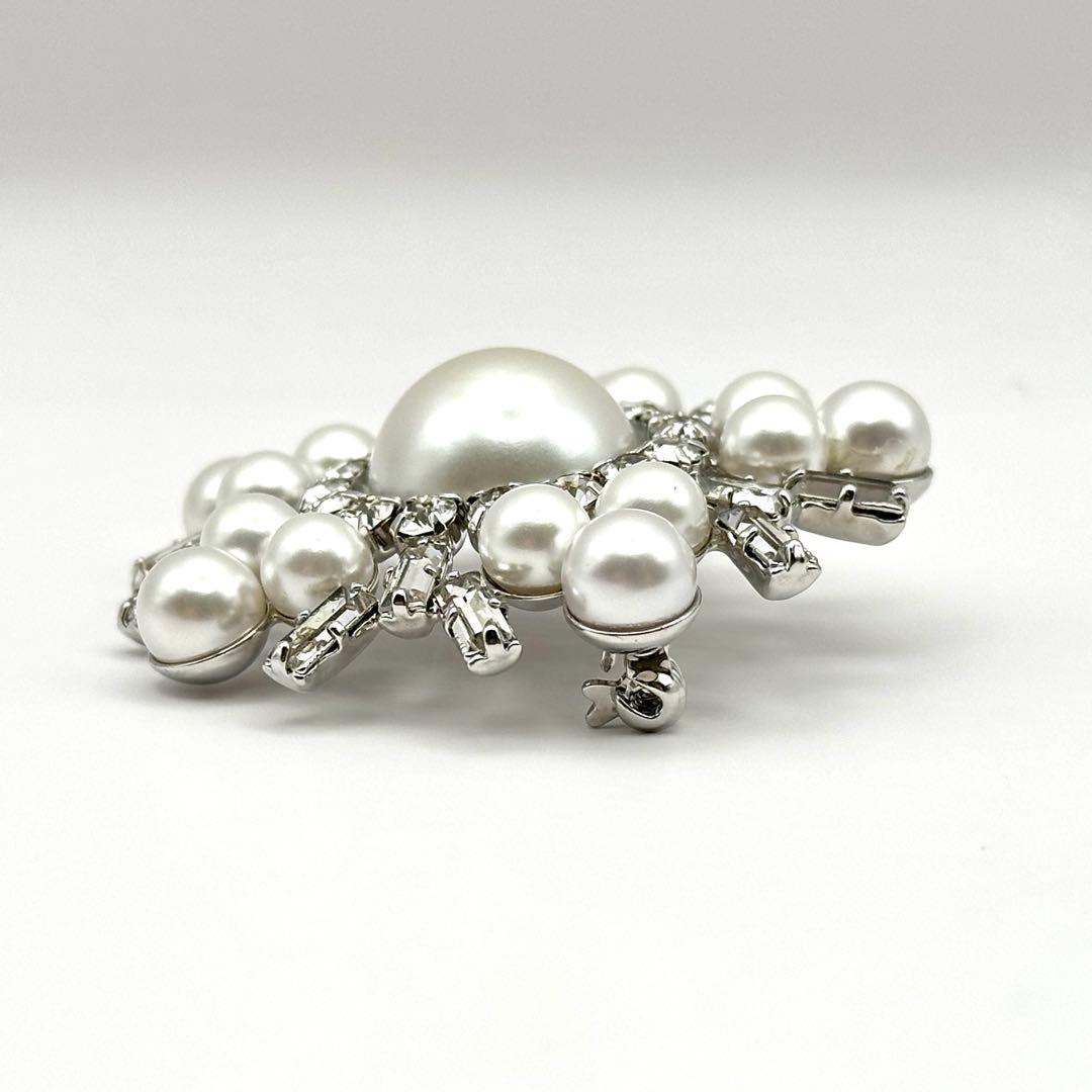 Rene ルネ ブローチ フェイクパール ビジュー シルバーカラー
