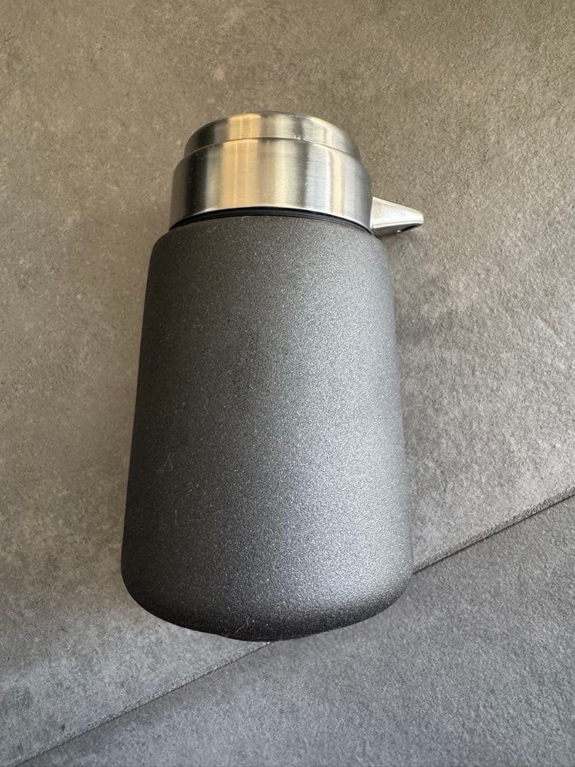 Vipp ソースディスペンサー　マットブラック　デンマーク　インテリア