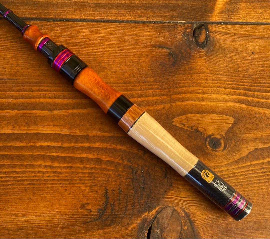 軽量　カーボンロッド　トラウトロッド　テレスコロッド　ウッドグリップ　スピニング