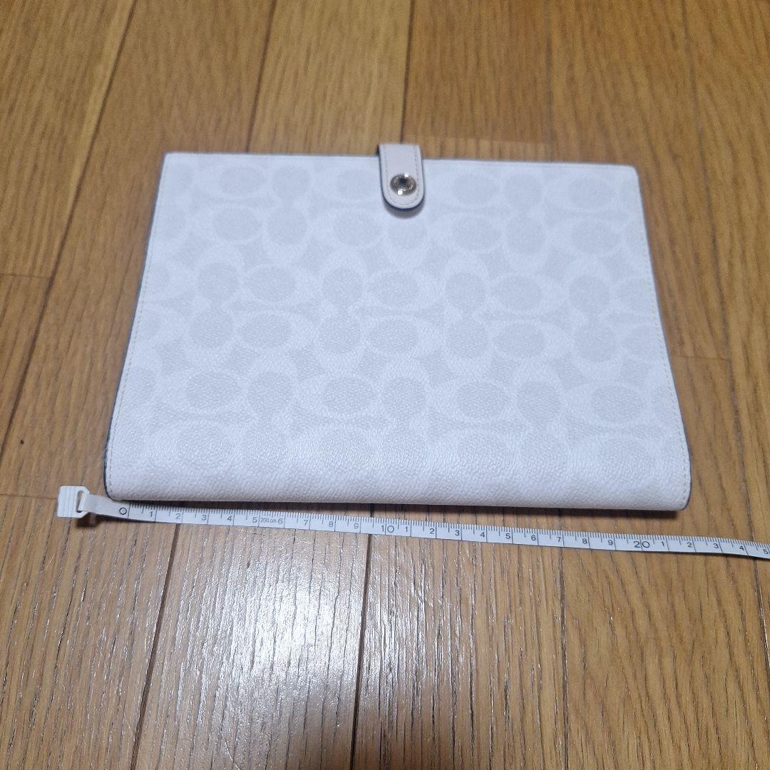 COACH ホワイトレザーノートカバー