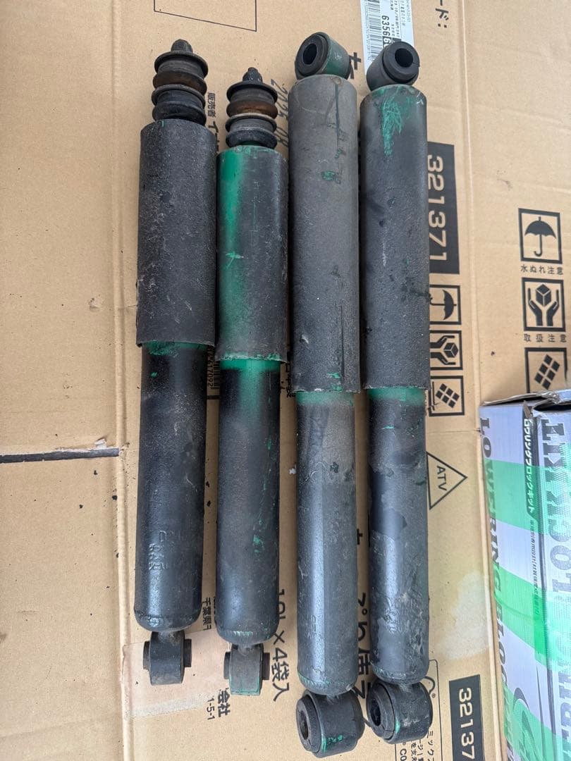 ハイエース　モデリスタセレクション　ショック