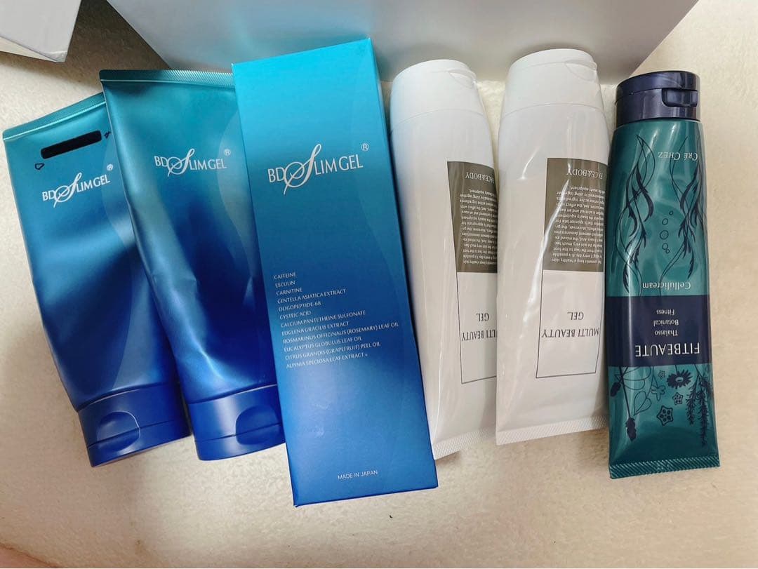 美ボディー　エステ　EMS ラジオ派　パイラナイト　PYR KNIGHT 美顔器