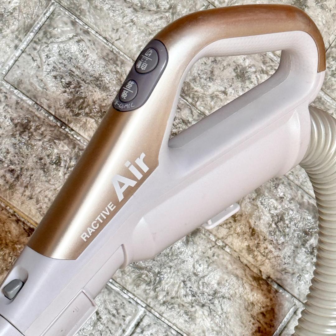 シャープ「ラクティブ・エア」コードレスクリーナー