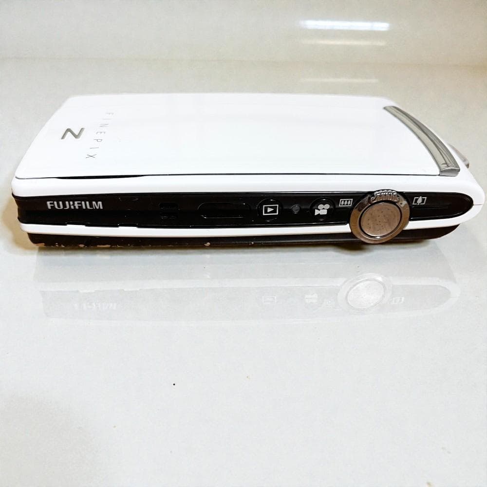 フジフィルム デジカメ FINEPIX Z1000EXR FUJIFILM 白