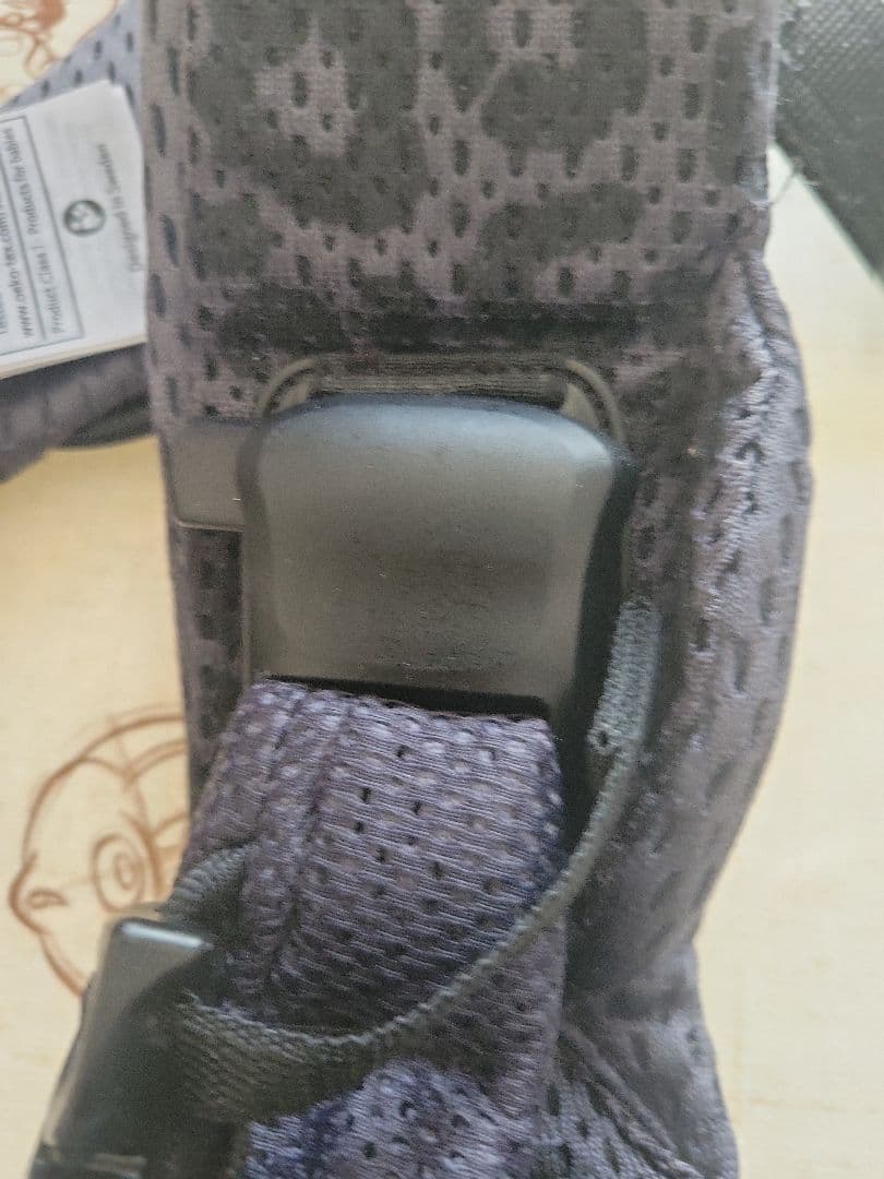 BABYBJÖRN 抱っこ紐 黒 メッシュ