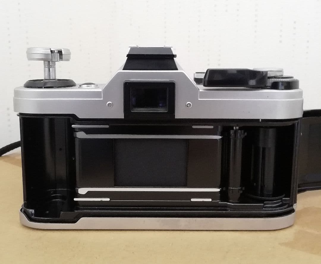 キヤノン　フィルム一眼レフ Canon AE-1