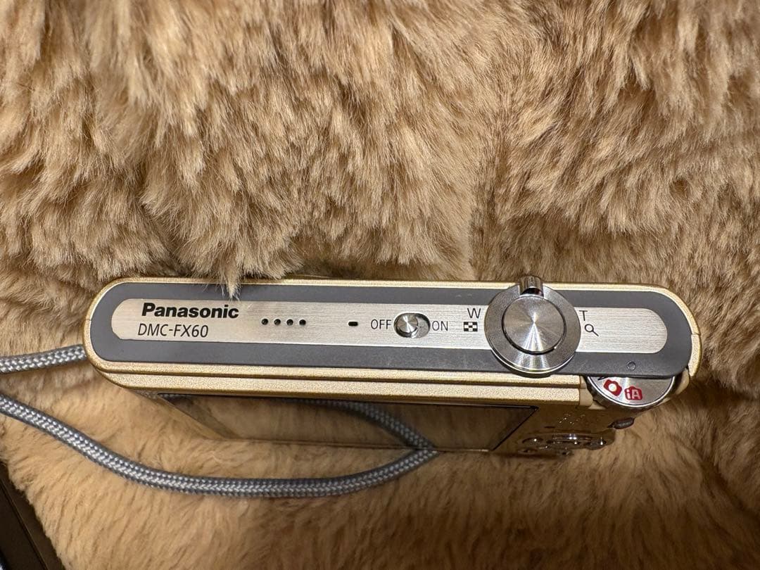 DMC-FX60 デジタルカメラ　シャンパンゴールド