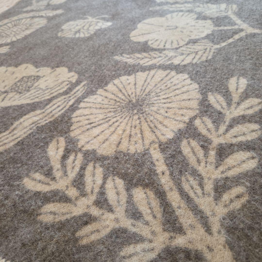 ラプアン・カンクリ 鹿児島 睦 VILLIKUKKIA ブランケット グレー