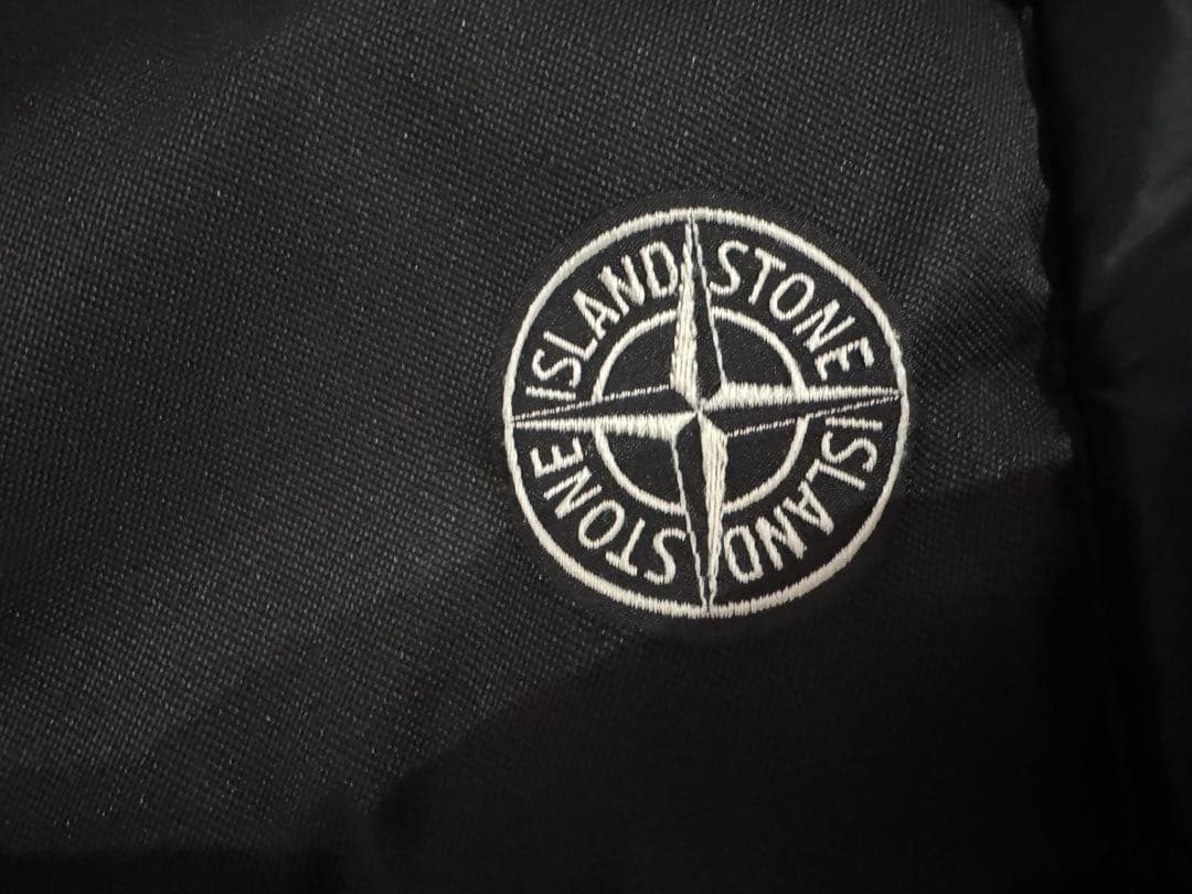 ストーンアイランド　ダウンジャケット