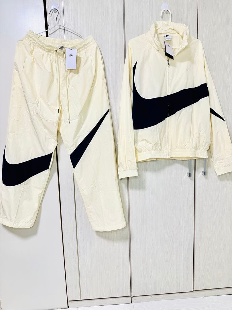 新品 NIKE ナイキ セットアップ アイボリー 上下セットビックロゴ Lサイズ