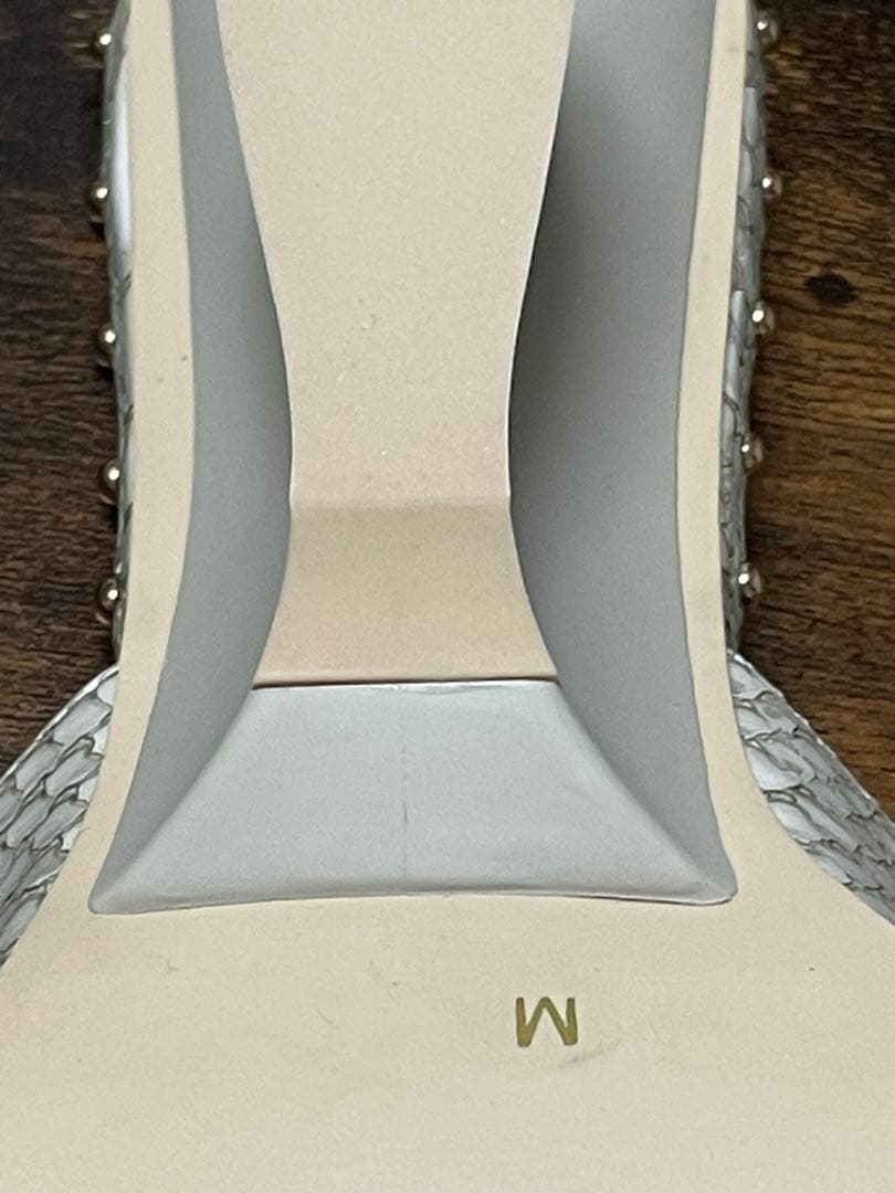 【美品】 YELLO ミュール　パイソン柄　ホワイト