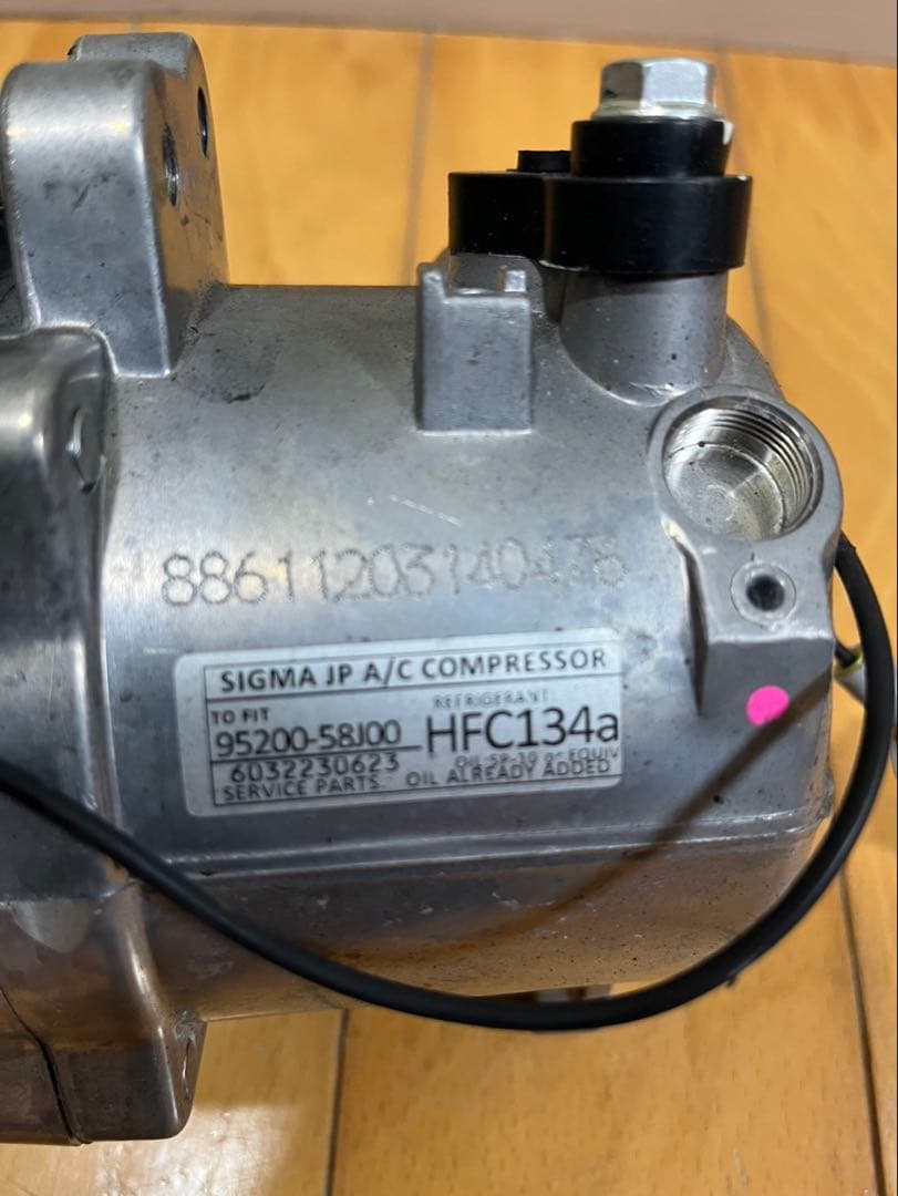 エブリィーワゴン64w スズキ K6A エアコンコンプレッサー