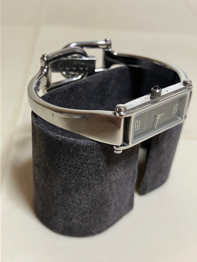 訳あり　電池切れ　グッチ　1500L 時計　シルバー　文字版グレー