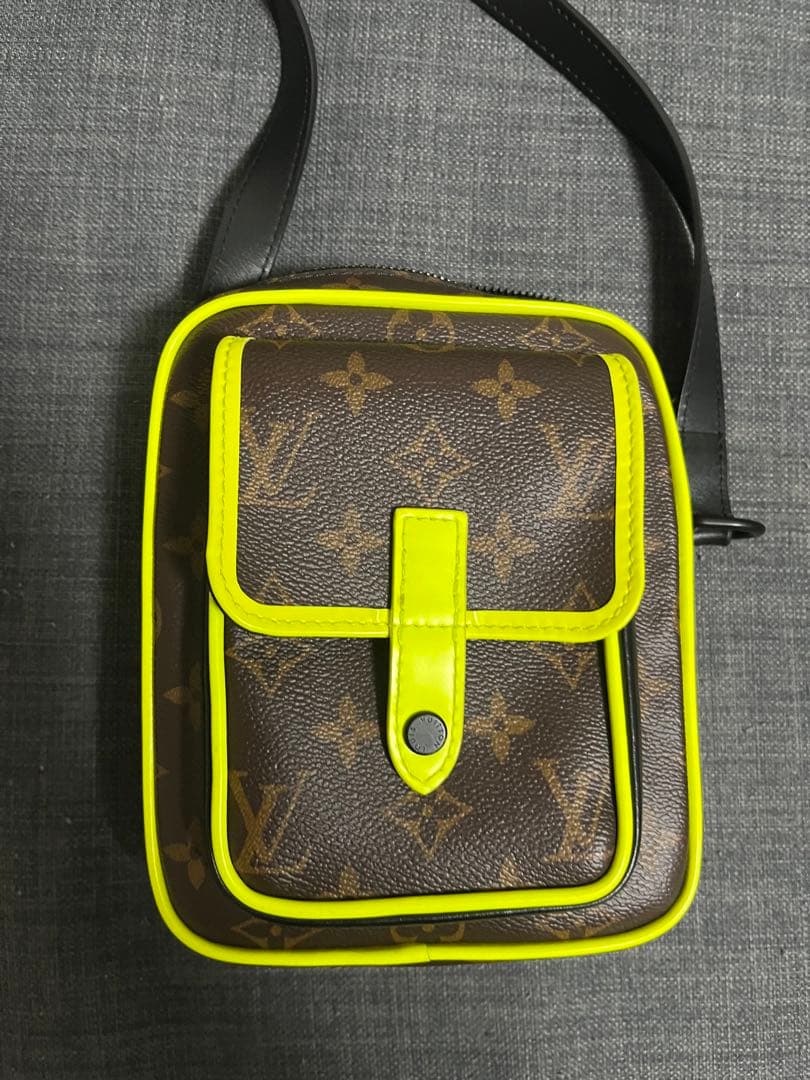 即購入可能ですLouis Vuitton ショルダーバッグ