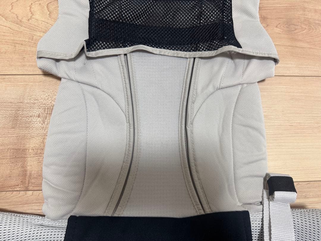 【付属品完備★美品】アップリカ・ラクリス 抱っこ紐 ホワイトアッシュ