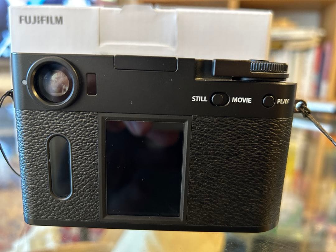 【新品同様品】3000円相当SD付 FUJIFILM X-half ブラック