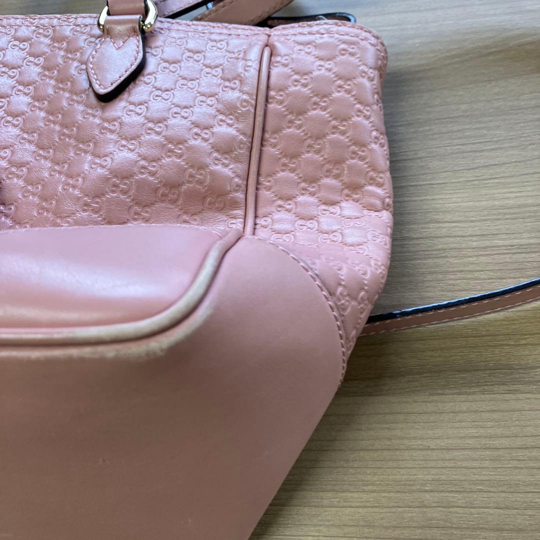 GUCCI ピンクレザーショルダーバッグ