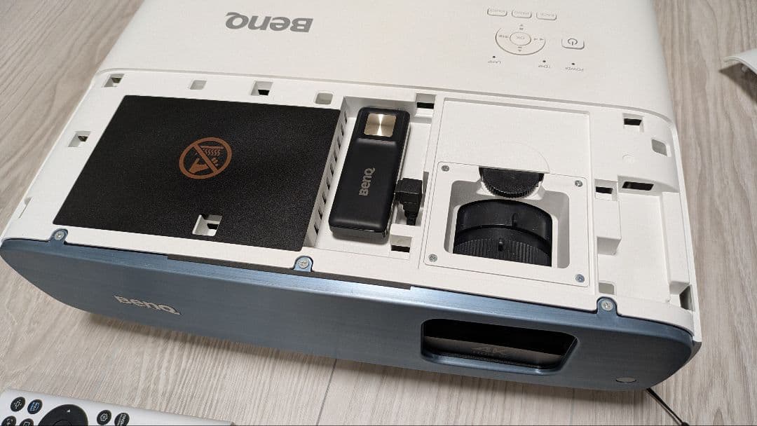 ス*チ様 BENQ 4Kプロジェクター 本体　TK850i