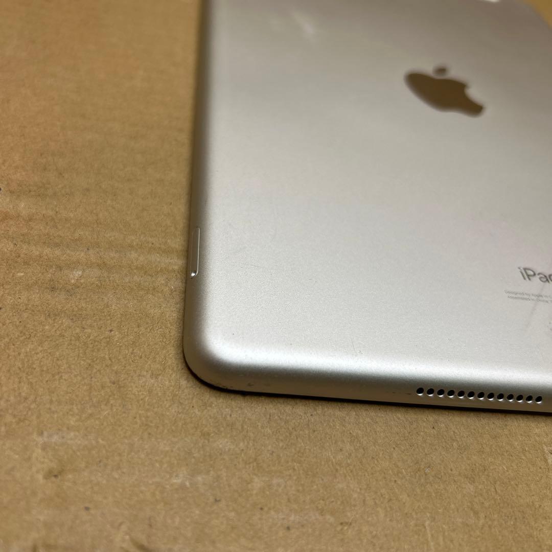 Apple iPad (第７世代) Wi-Fi + Cellular 32GB