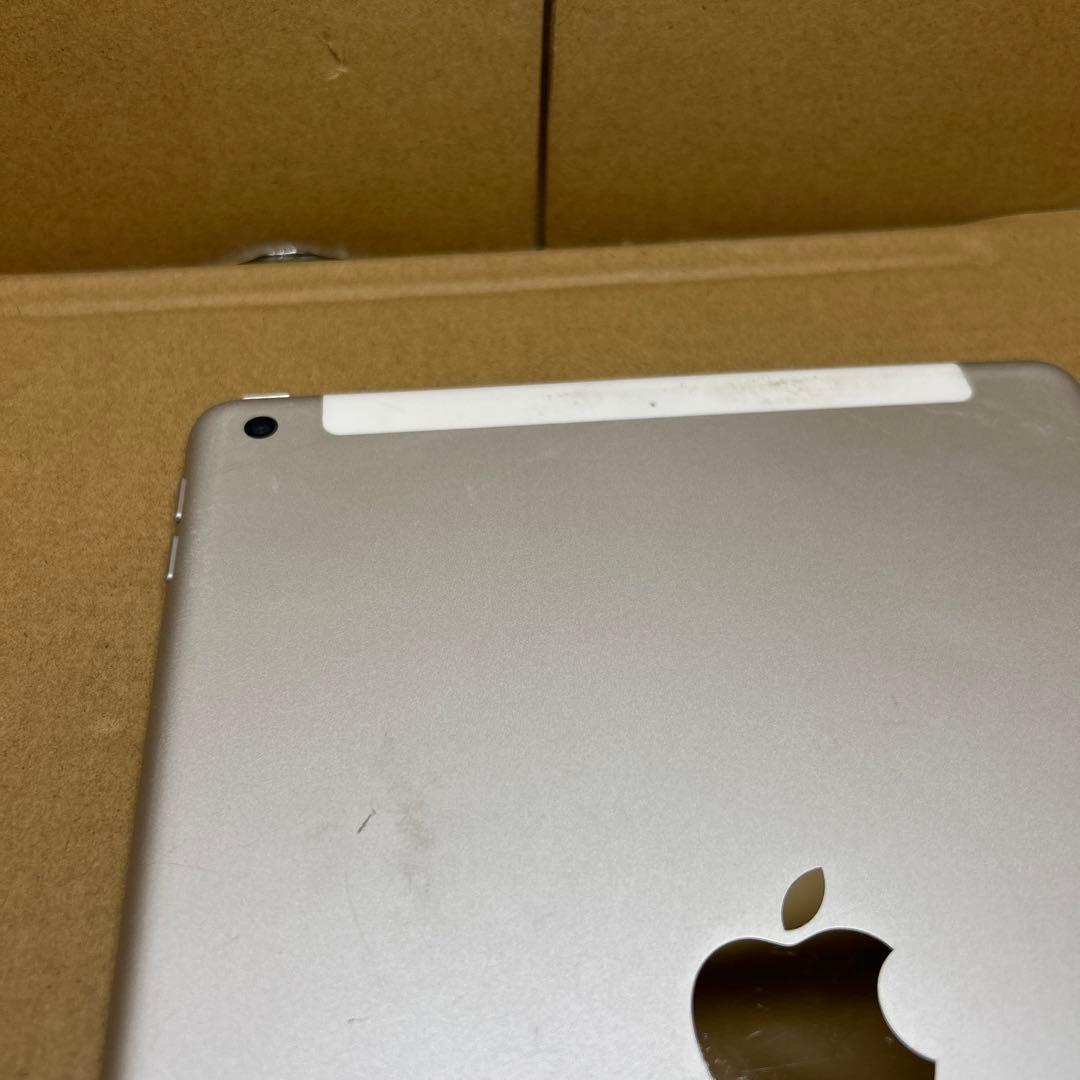 Apple iPad (第７世代) Wi-Fi + Cellular 32GB