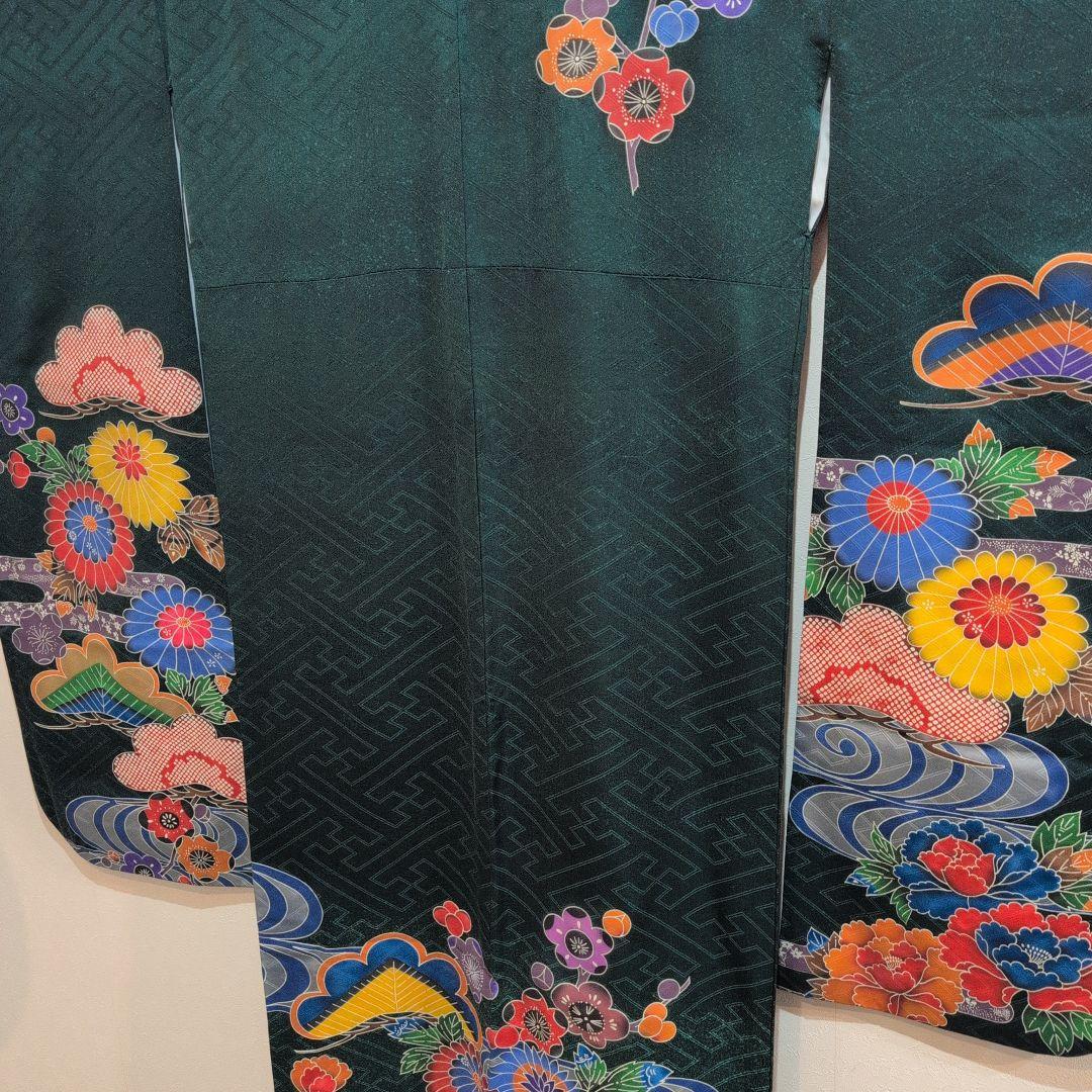【上質】紅型風ダークグリーン花柄振袖