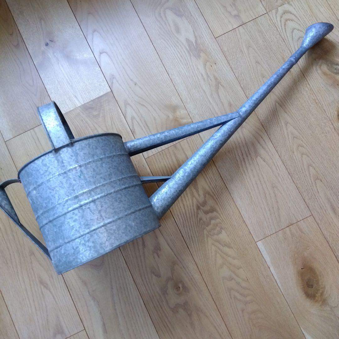 ジョウロ　ブリキ如雨露　アンティークじょうろ　ブリキジョーロ　花入れディスプレイ