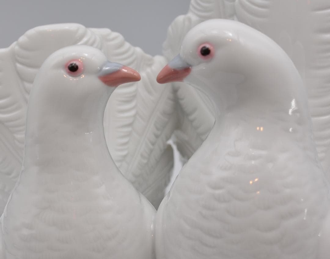 鳩のペア　★リヤドロ　スペイン　ポーセリン　光沢仕上げ　絶版　ヴィンテージ