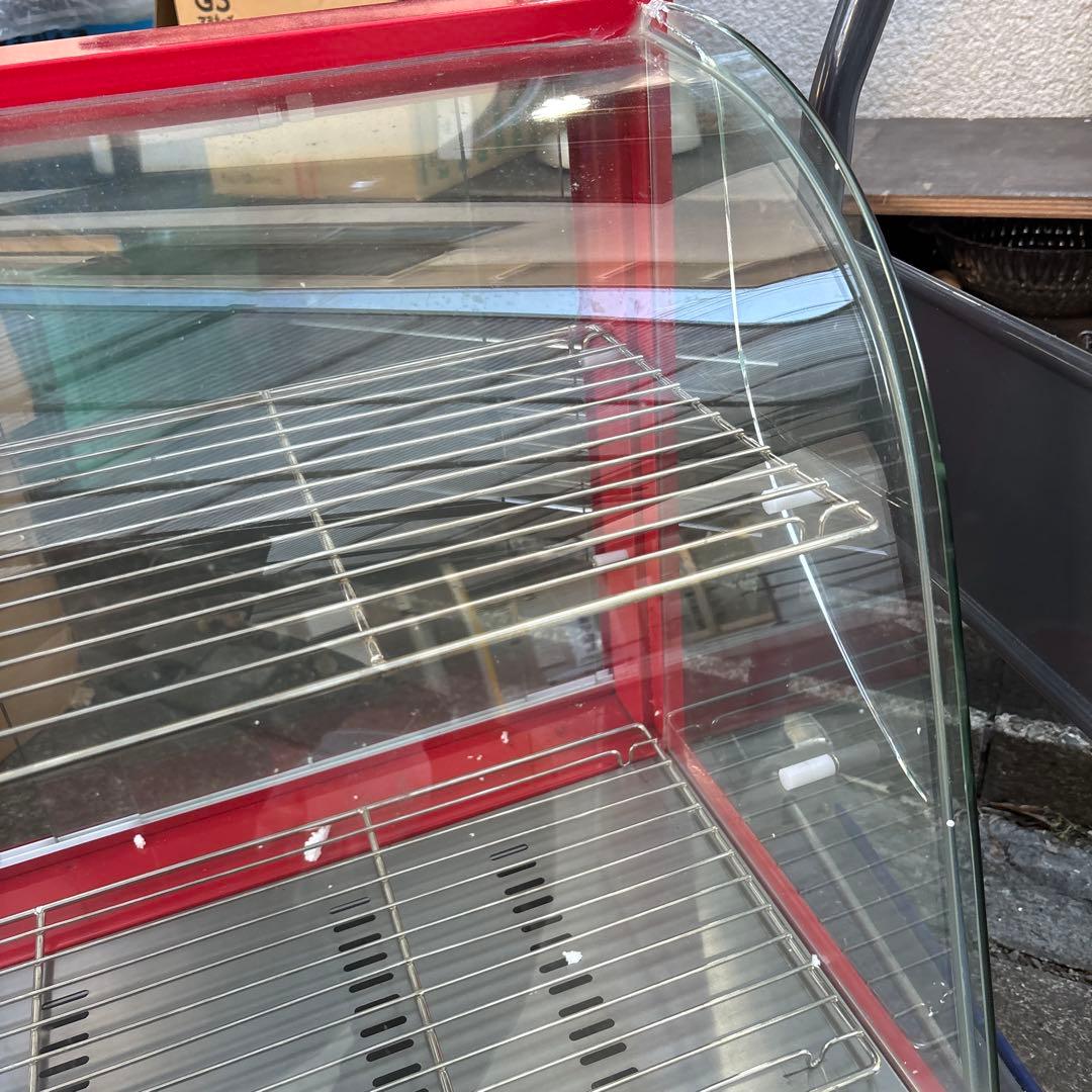 赤いガラスショーケース 中型未使用品傷あり