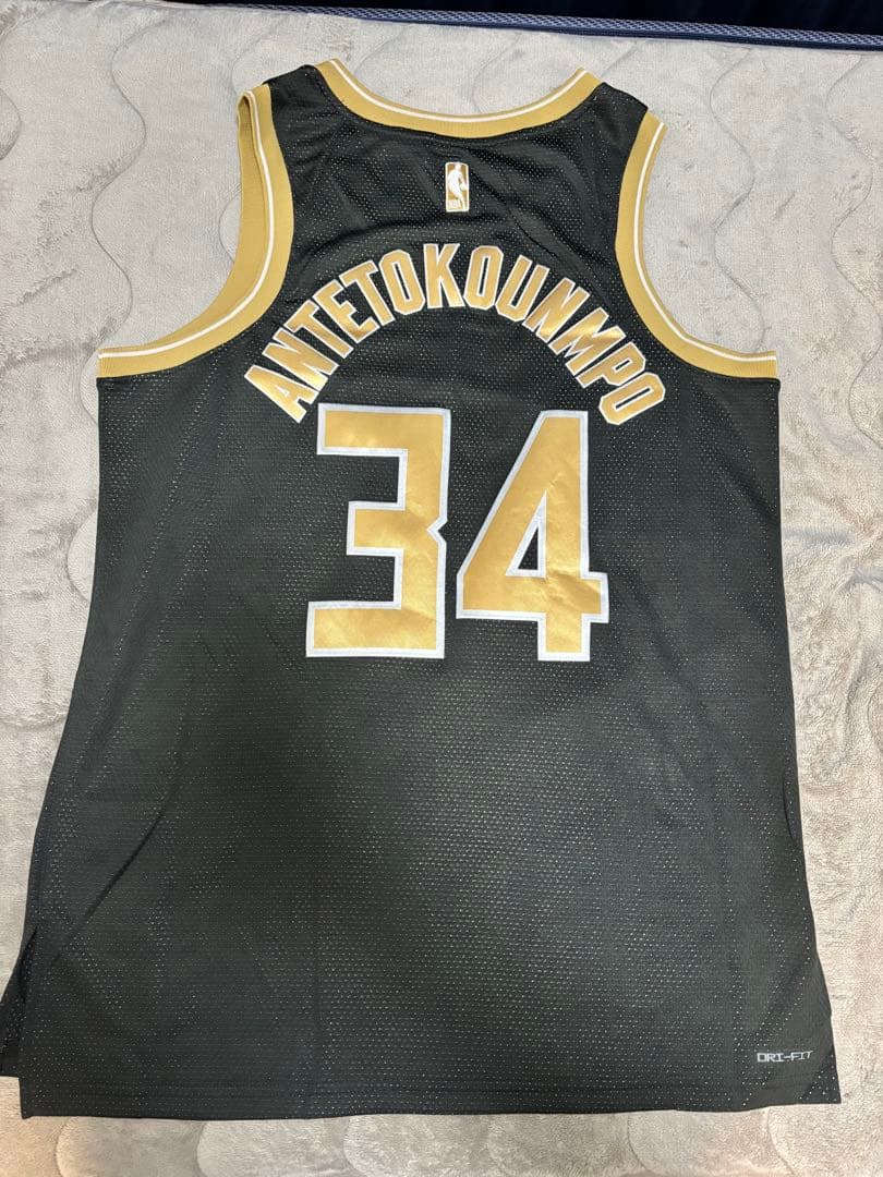 ミルウォーキー・バックス ヤニス・アデトクンボ セレクトシリーズ　スウィングマン