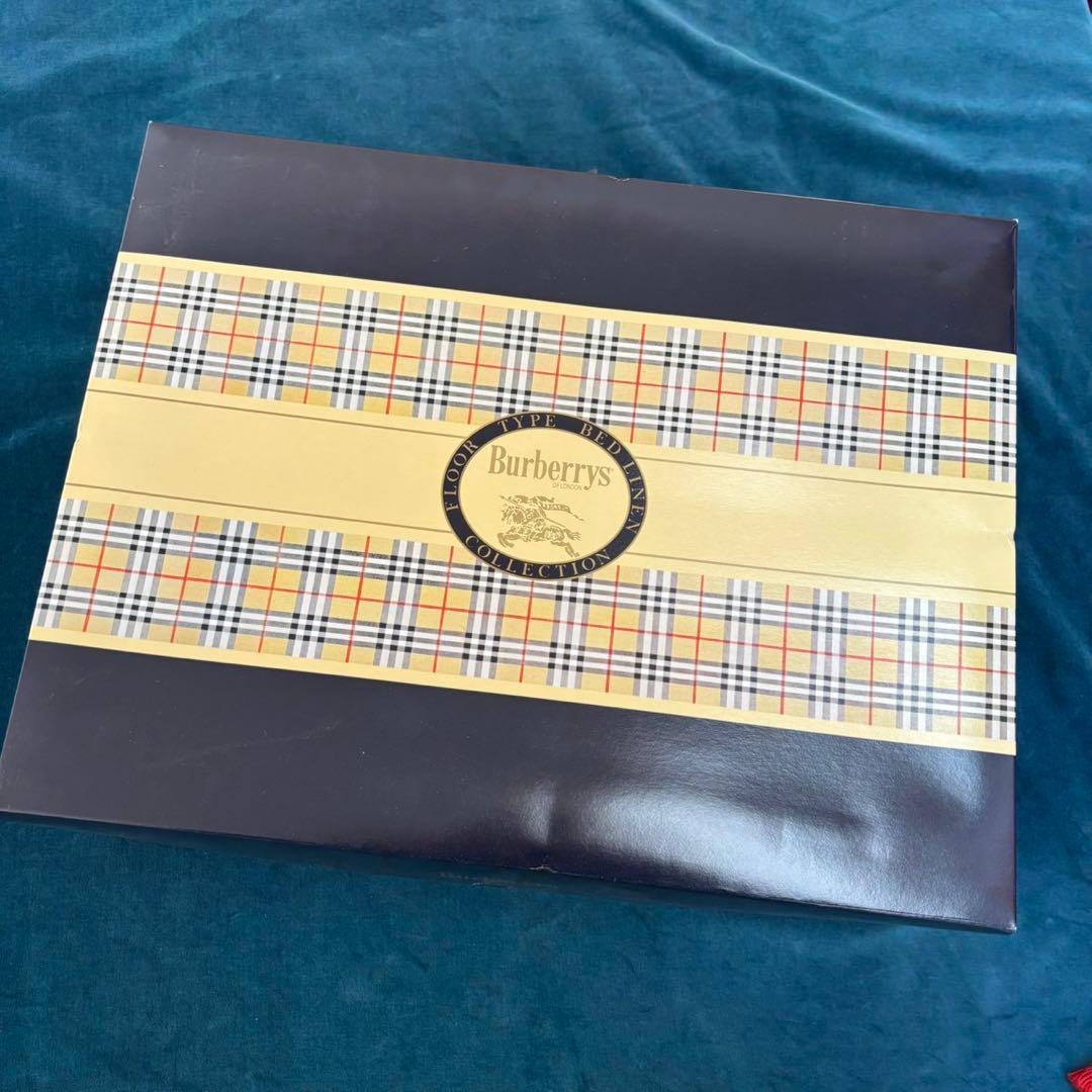 最終お値下げ‼︎シール織綿毛布 Burberry ロンドン 西川産業　未使用