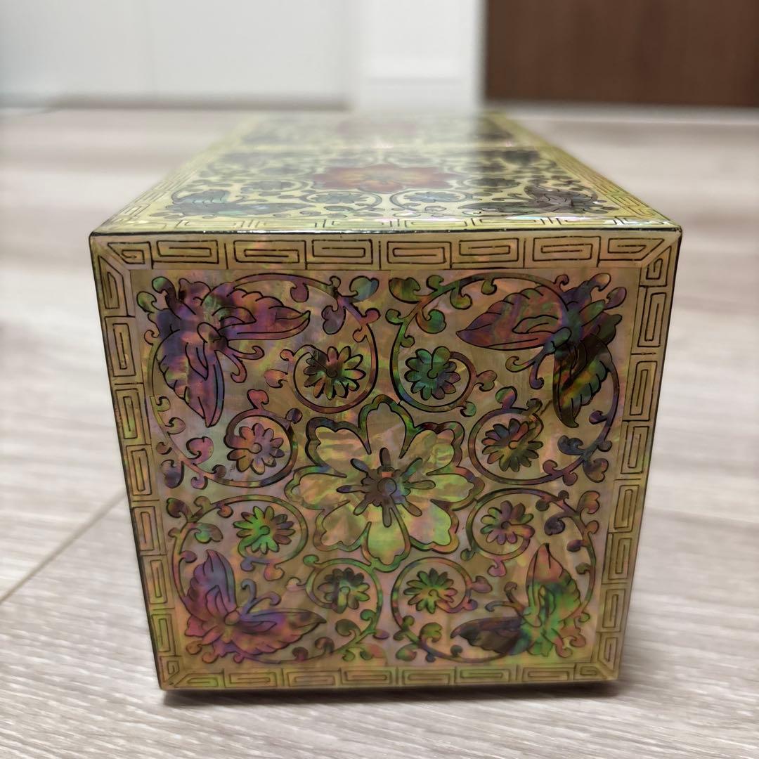 螺鈿細工 宝石箱　ジュエリーボックス 小物入れ　アクセサリーケース　ピンク系　蝶