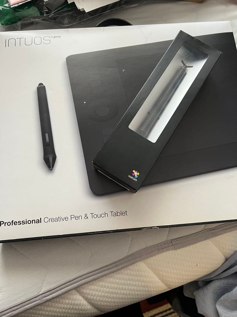 Wacom INTUOS Pro ペンタブレット 本体