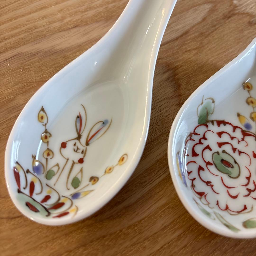 空萌工房★波佐見焼★ウサギと花のデザイン 陶器製レンゲ 4個セット