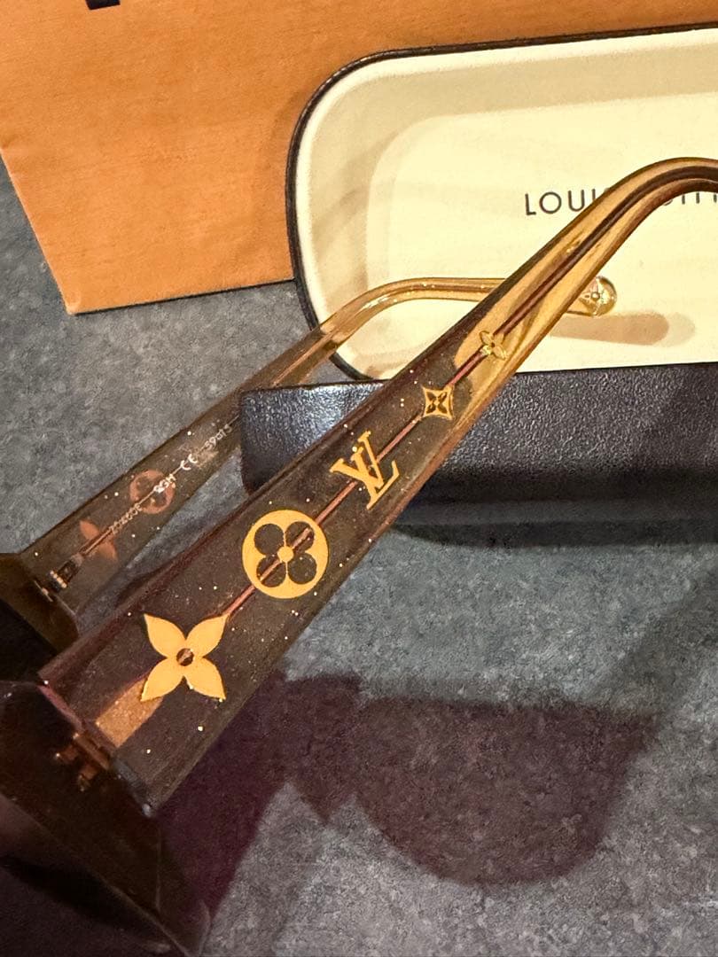 Louis Vuitton ブラウン サングラス ケース付き 正品保証